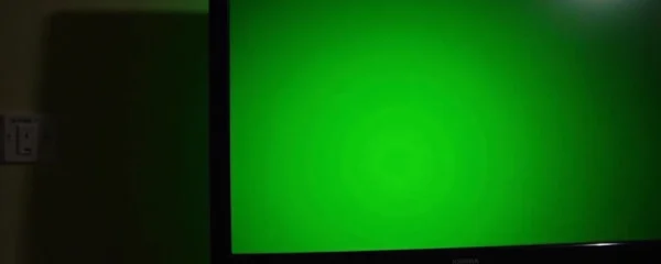 tv-toshiba-ecran-noir-mais-voyant-vert-allume-solutions-possibles