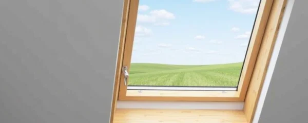 isolation-d-un-velux-avec-mousse-polyurethane-precautions